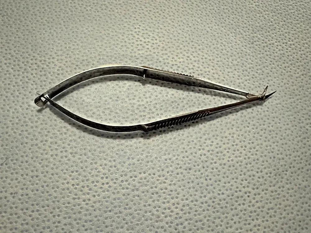 Storz E3305X Castroviejo Corneal Section Scissors 14mm Left Angled 3-7/8" Length