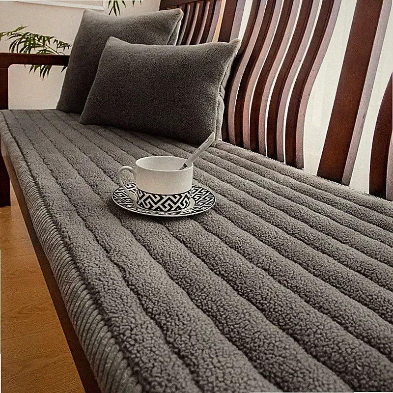 Thicken Cashmere Sofa Cover Non-Slip Dog Bed Cover Pet Cat Scratchable Blanket