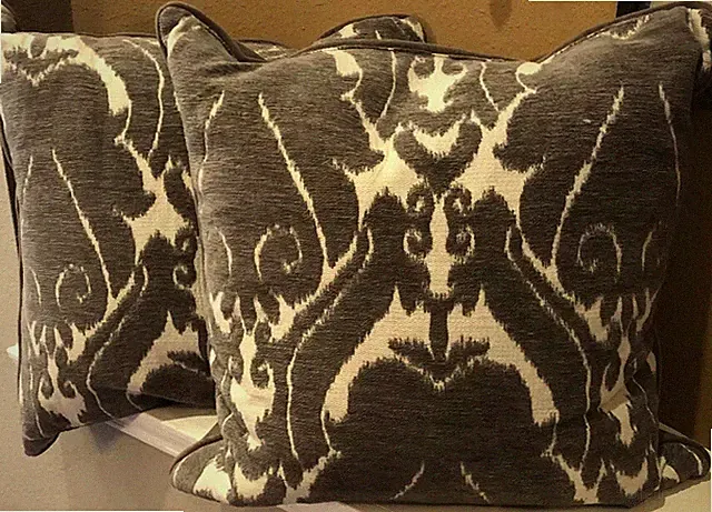 Tiranno Grey 22X22 SOFT PLUSH COUCH/ BED TOSS PILLOW SET OF TWO