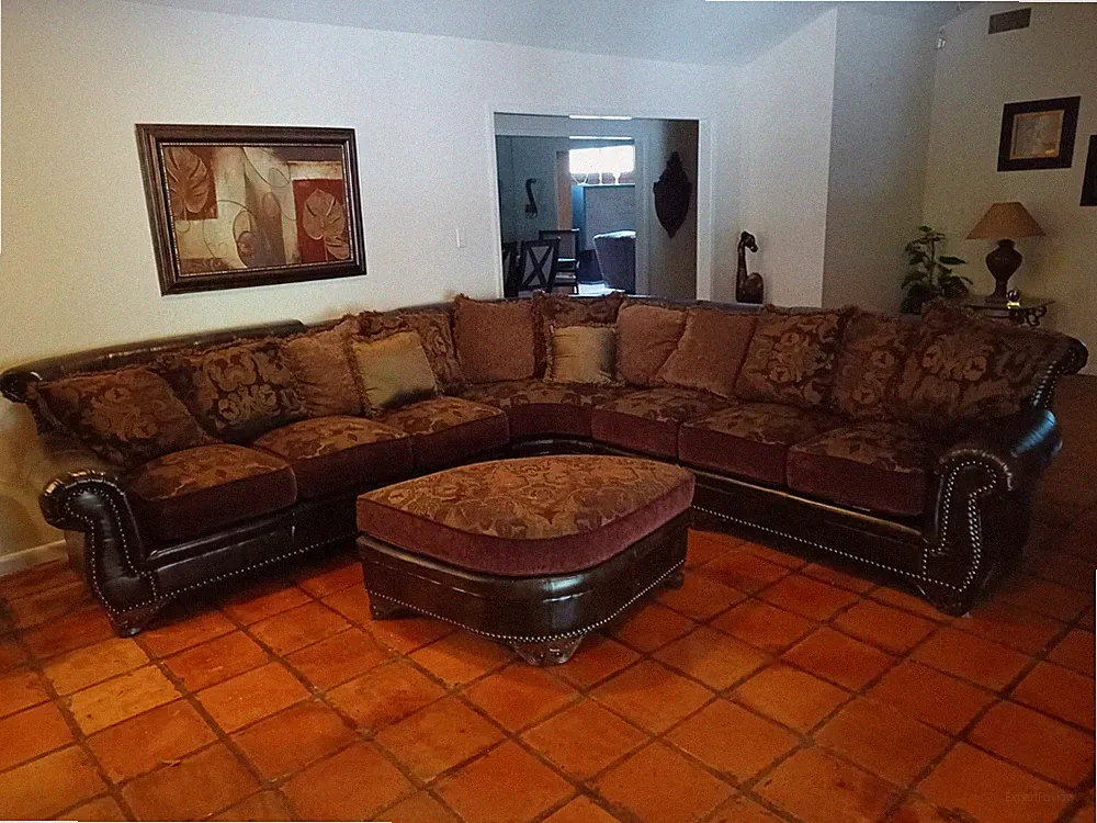 Traditional Leather and Decorative Fabric Cushion Sectional Couch