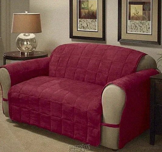 Ultimate-Furniture Loveseat Protector Burgundy 100% quilted polyester