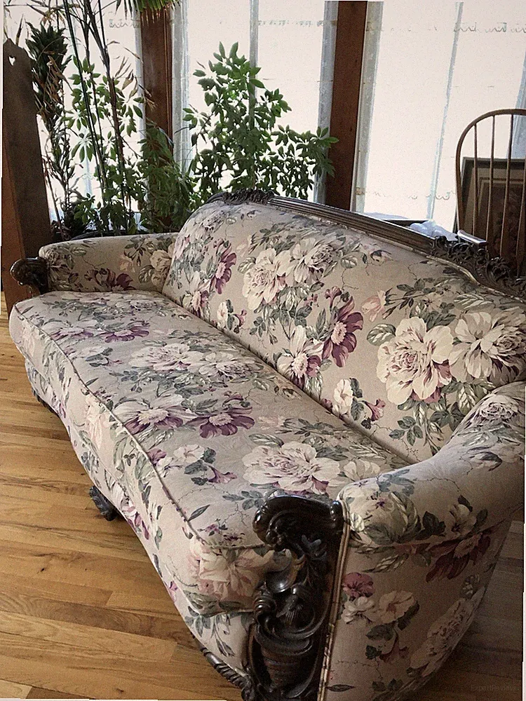 Victorian Antique Floral Sofa Multicolor Fabric Ornate Wood Frame Baroque Style