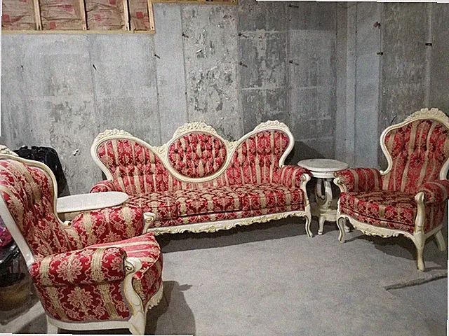 Victorian Furniture--Antique Living Room set --6 Pieces, red, Couch, Chairs