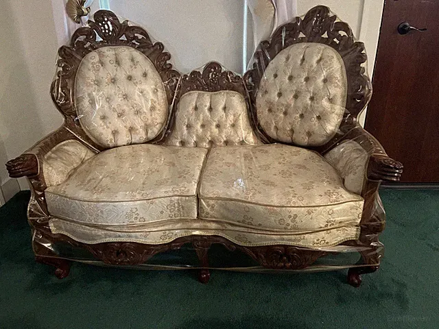 Victorian Sofa, Chair, and Love Seat With Tufted Back. 1 Owner Over 50yrs.￼