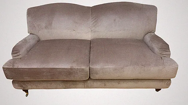 Vintage Rolled Arm Sydney Sofa