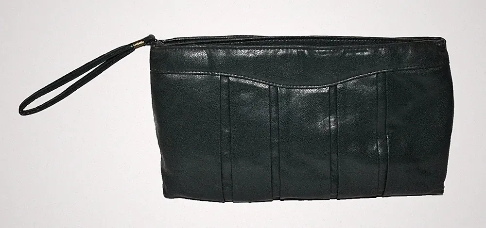 Vintage Teal Soft Faux Pebbled Leather Pleated 2 Sectional Wristlet NWOT
