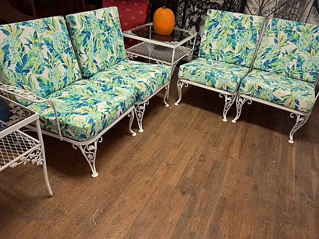 Vintage Woodard outdoor 4 pc sectional sofa set w/ cushions