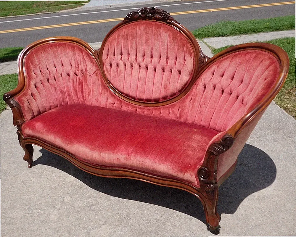 Walnut Victorian Cameo Back Sofa
