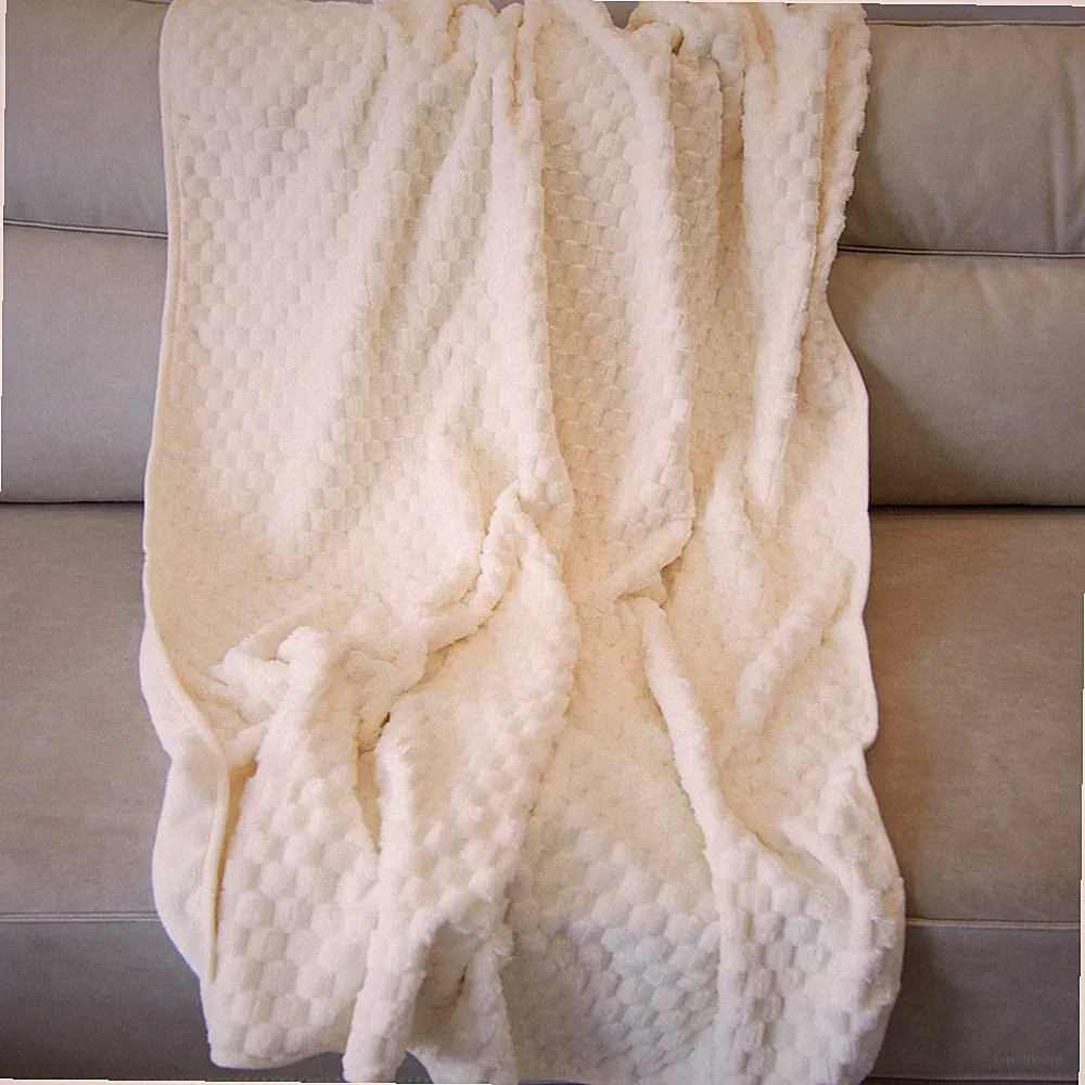 Water Resistant Blanket for Bed Couch Sofa, Cat/Dog Blanket Waterproof Washab...