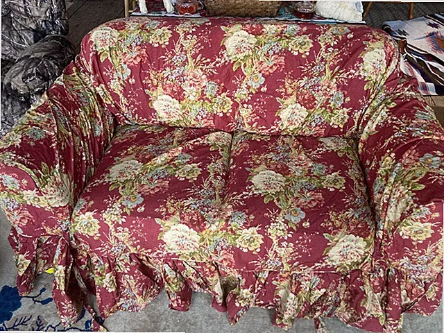 WAVERLY BALLAD BOUQUET CRIMSON LOVESEAT SLIPCOVER ENGLISH COTTAGE STYLE