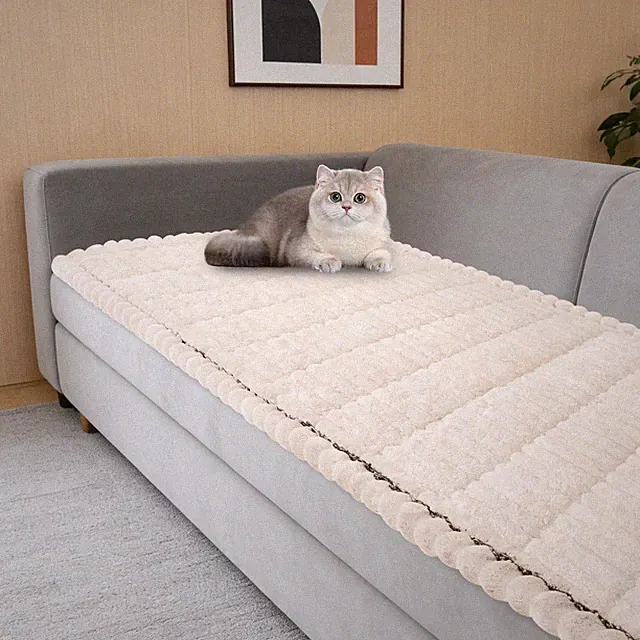 White Pet Friendly Couch Cover, Slip-prevention Sofa Cover, Plush Couch Cover